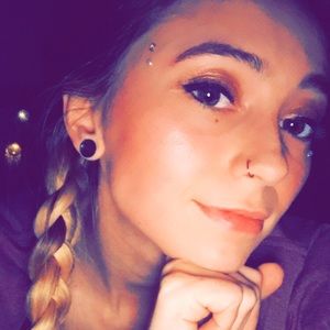 Meet your Posher, Brandi